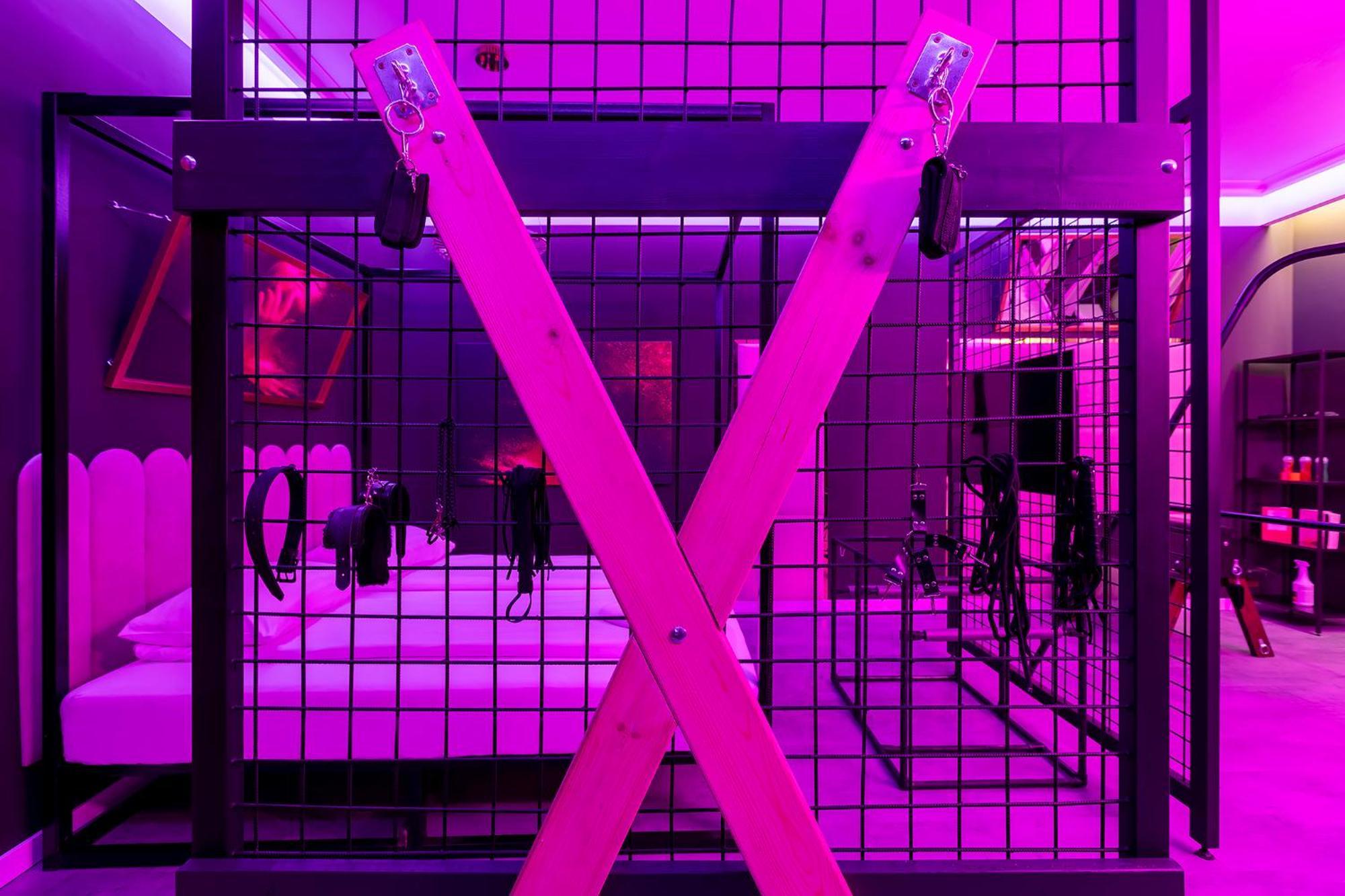 Secret Love Bdsm Poznan Exterior foto