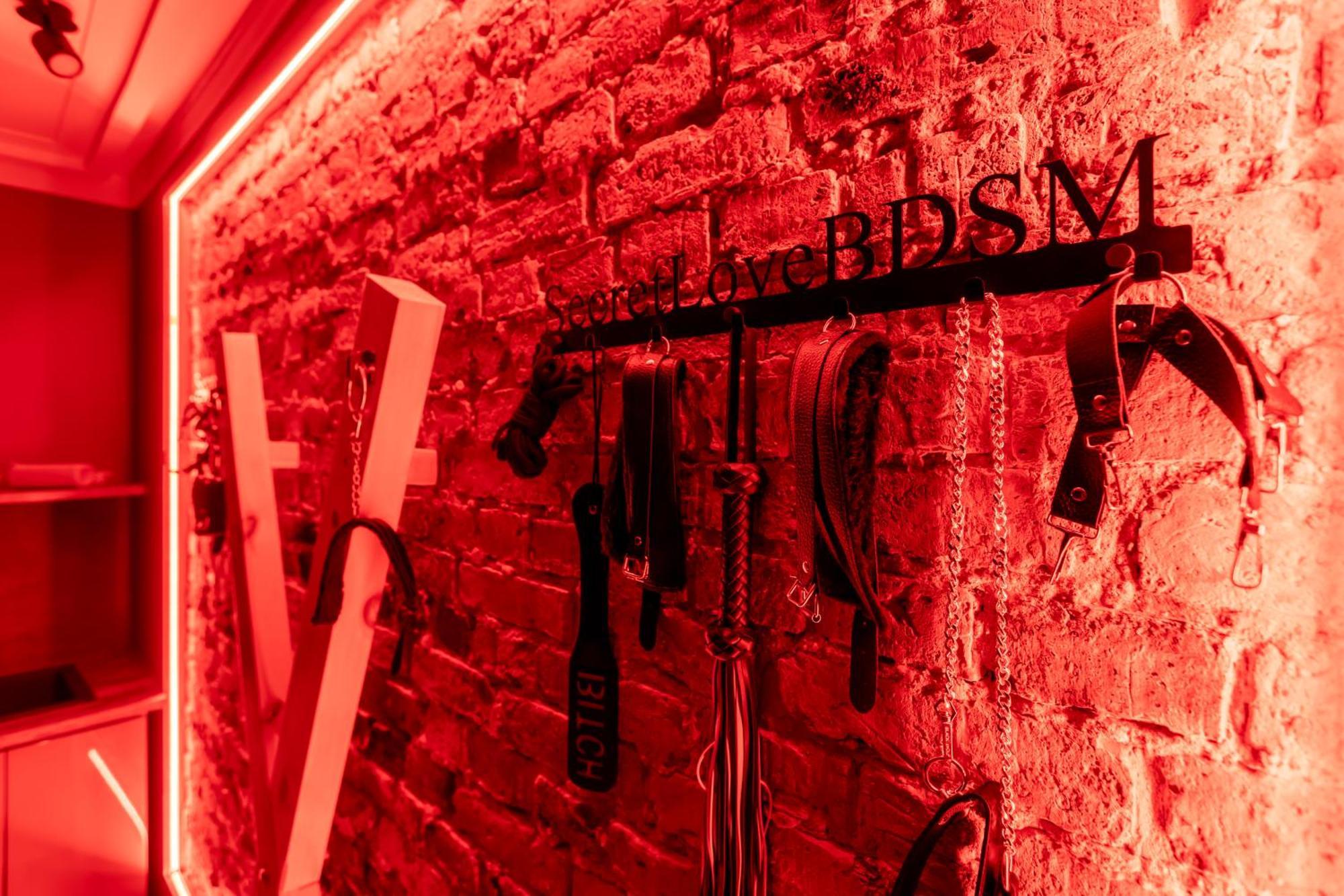 Secret Love Bdsm Poznan Exterior foto