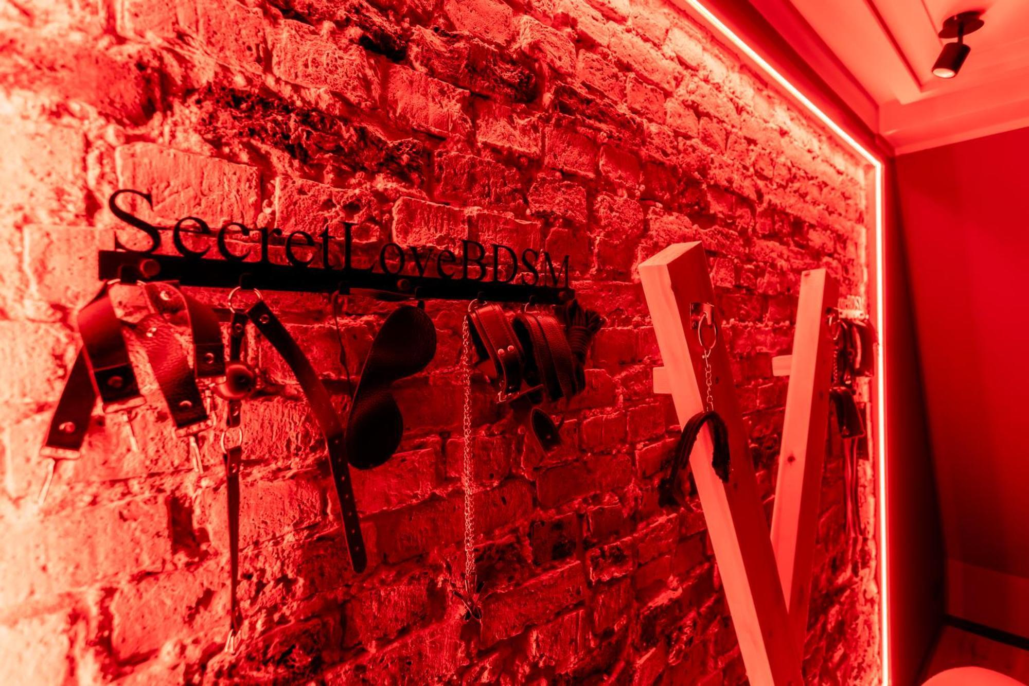 Secret Love Bdsm Poznan Exterior foto