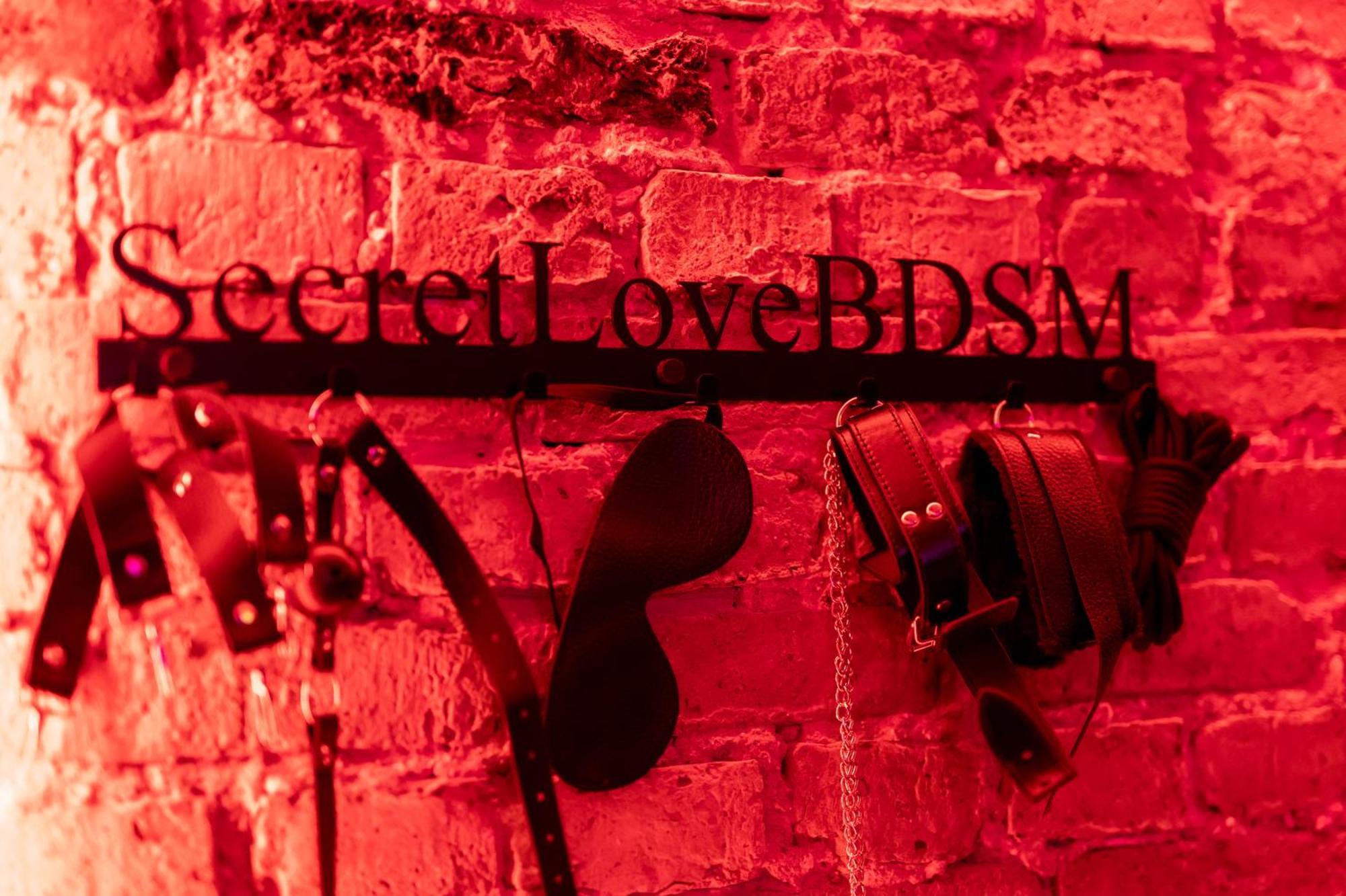 Secret Love Bdsm Poznan Exterior foto