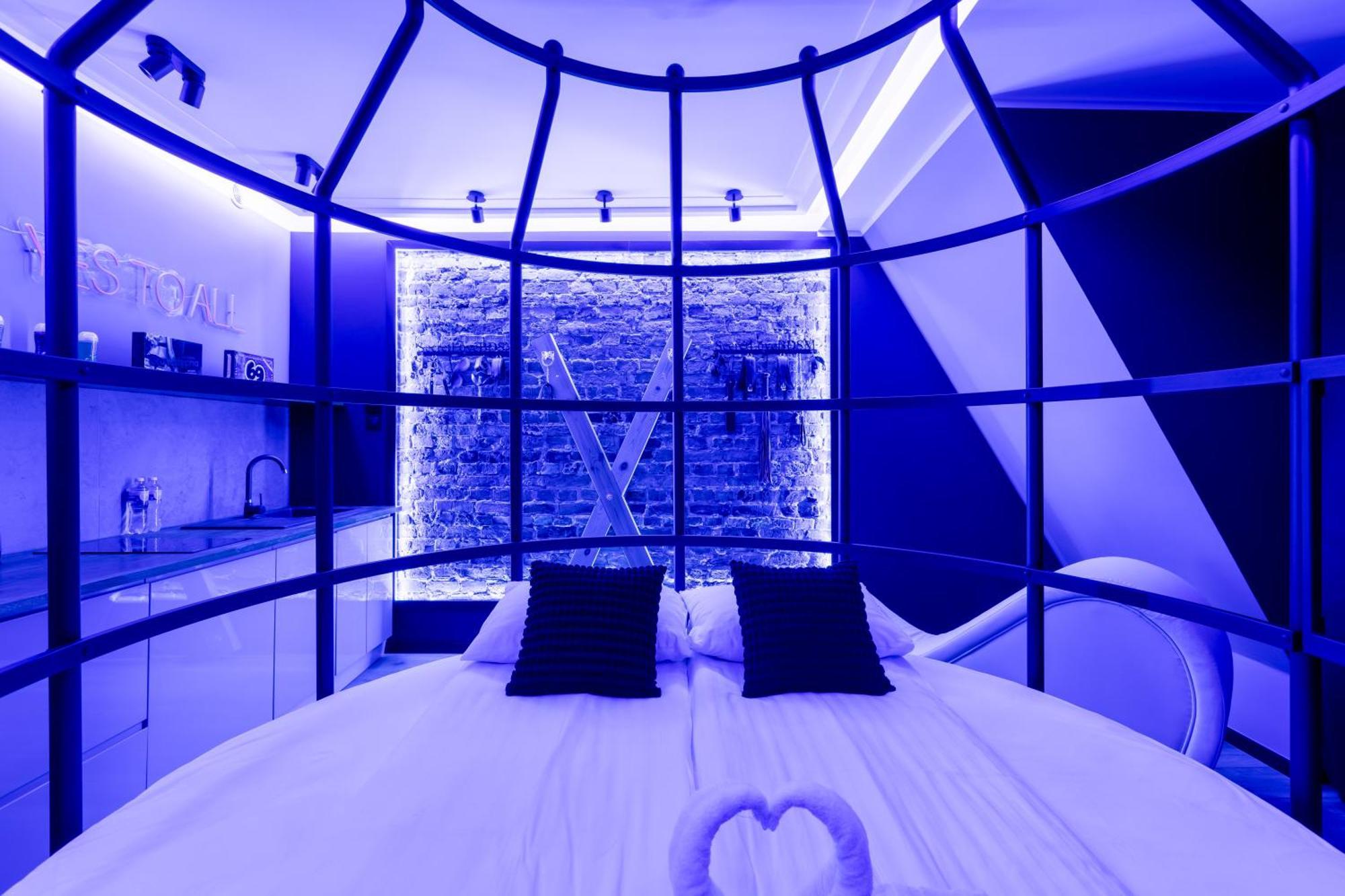 Secret Love Bdsm Poznan Exterior foto